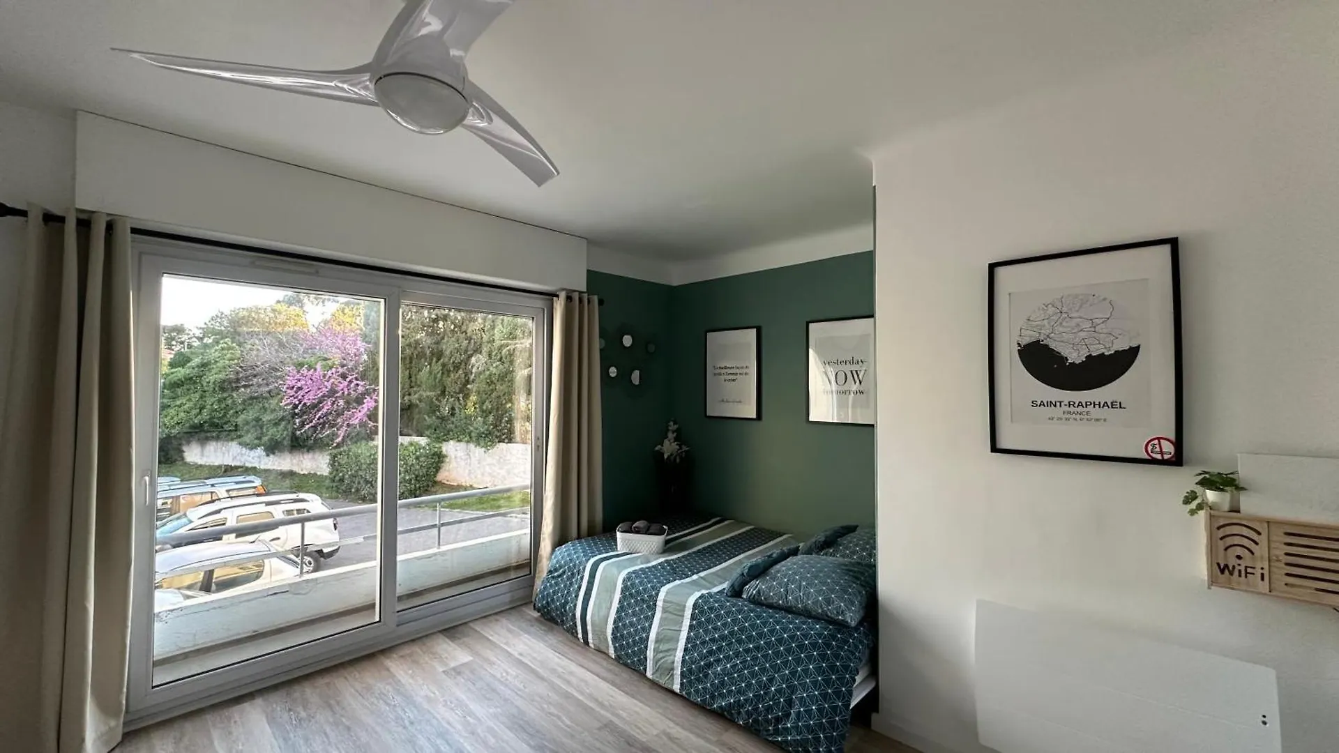 Appartement Renove - Le Cosy A 150M De La Mer Saint-Raphael  Saint-Raphael (Var)