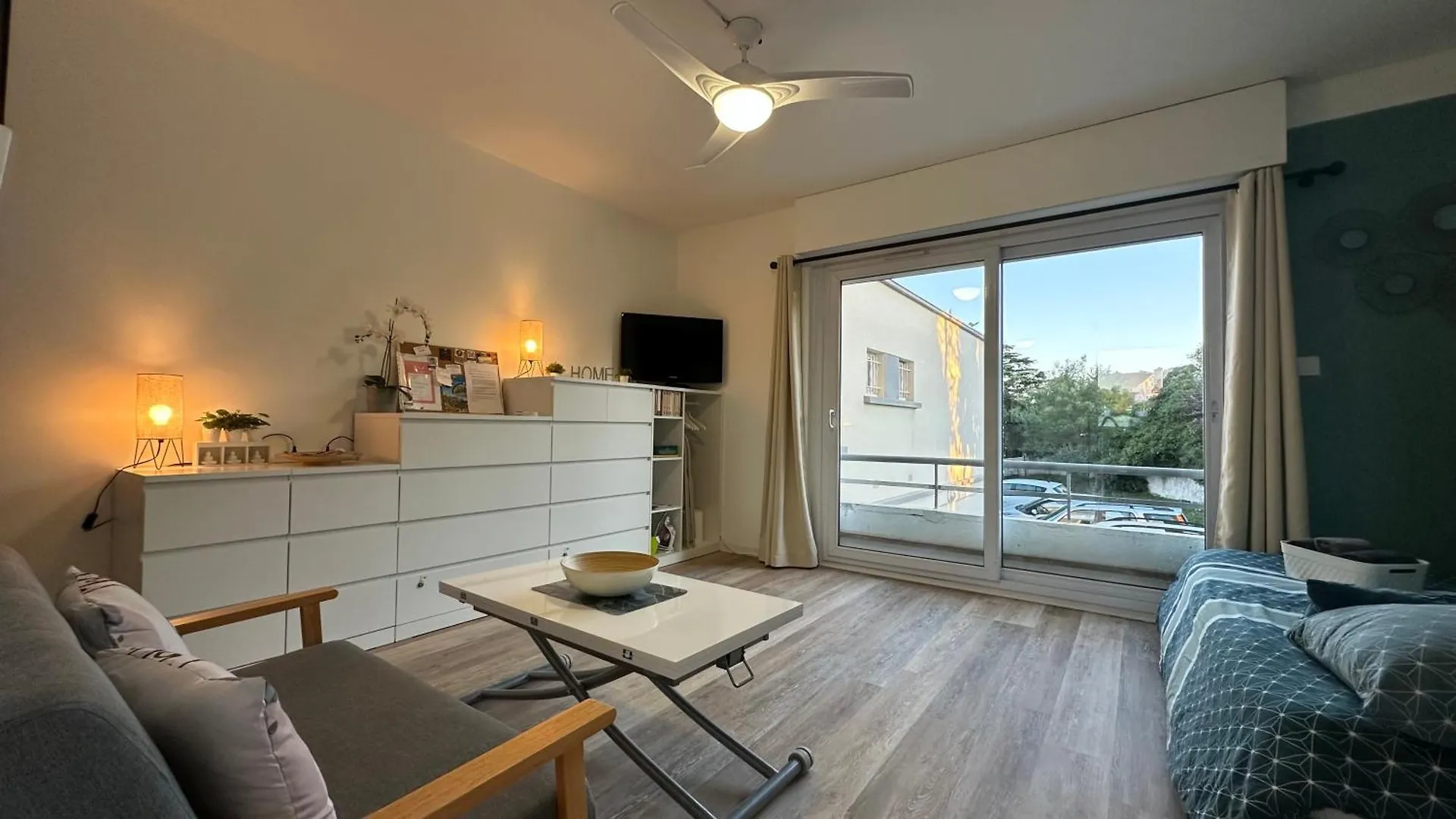 Appartement Renove - Le Cosy A 150M De La Mer Saint-Raphaël Francia